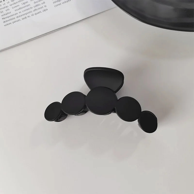 🖤 Noir Éclat – The Beauty in Black